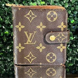 Vintage Louis Vuitton Compact Wallet
